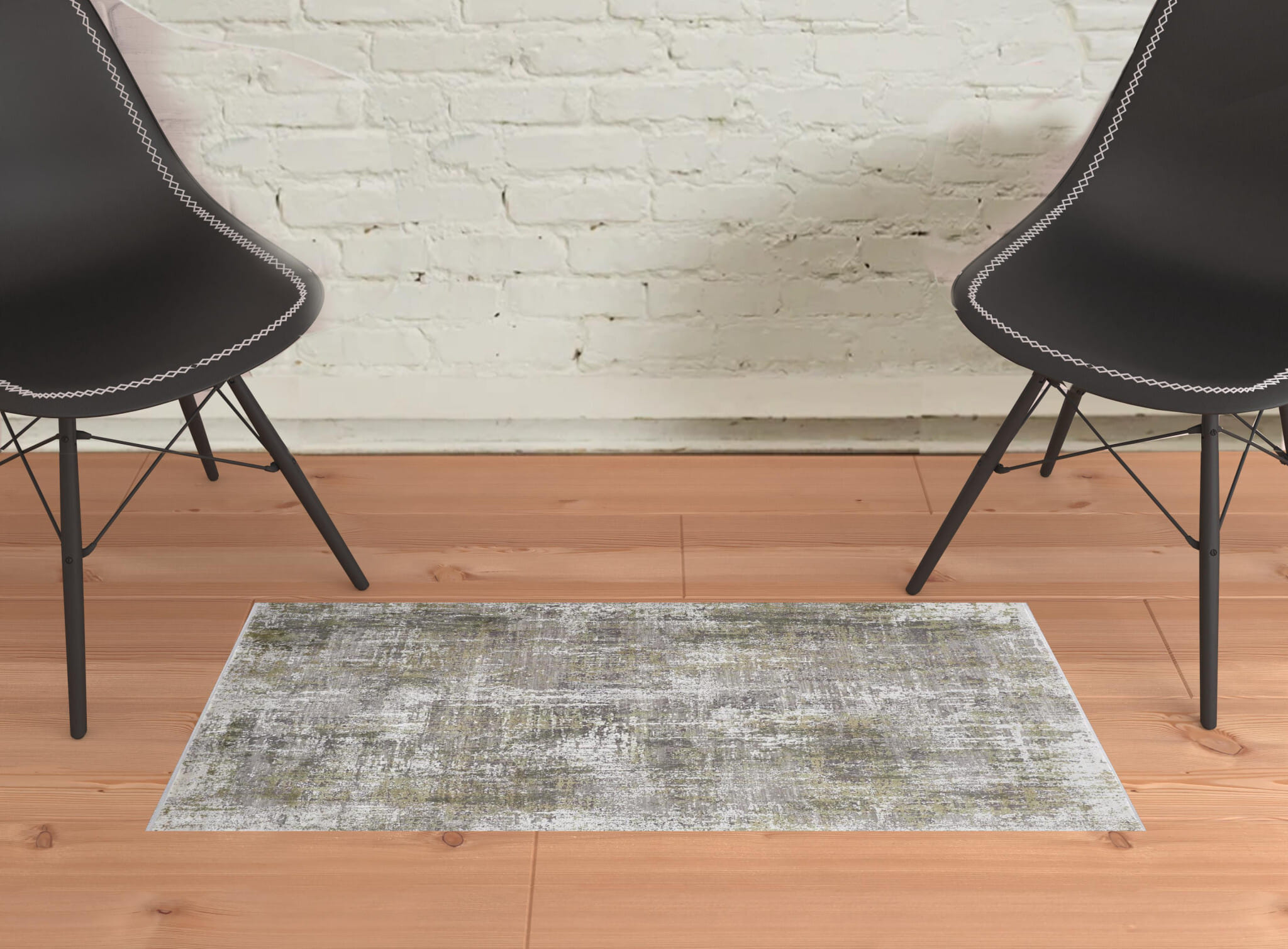 2' X 3' Gray and Ivory Abstract Non Skid Area Rug With Fringe