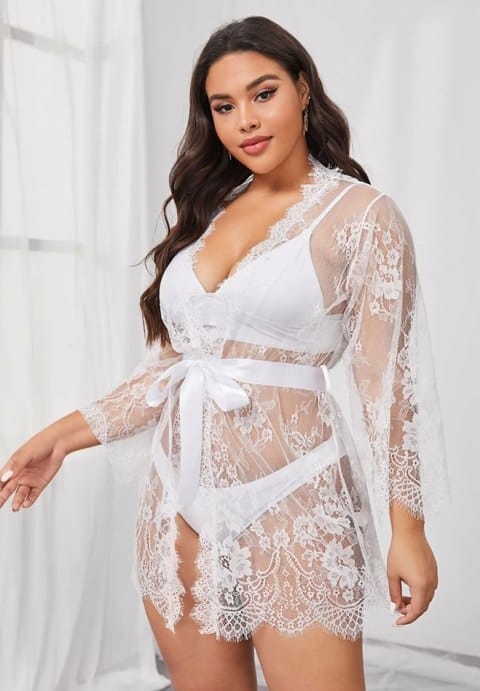 Plus Size Enchanting Eyelash Lace Robe