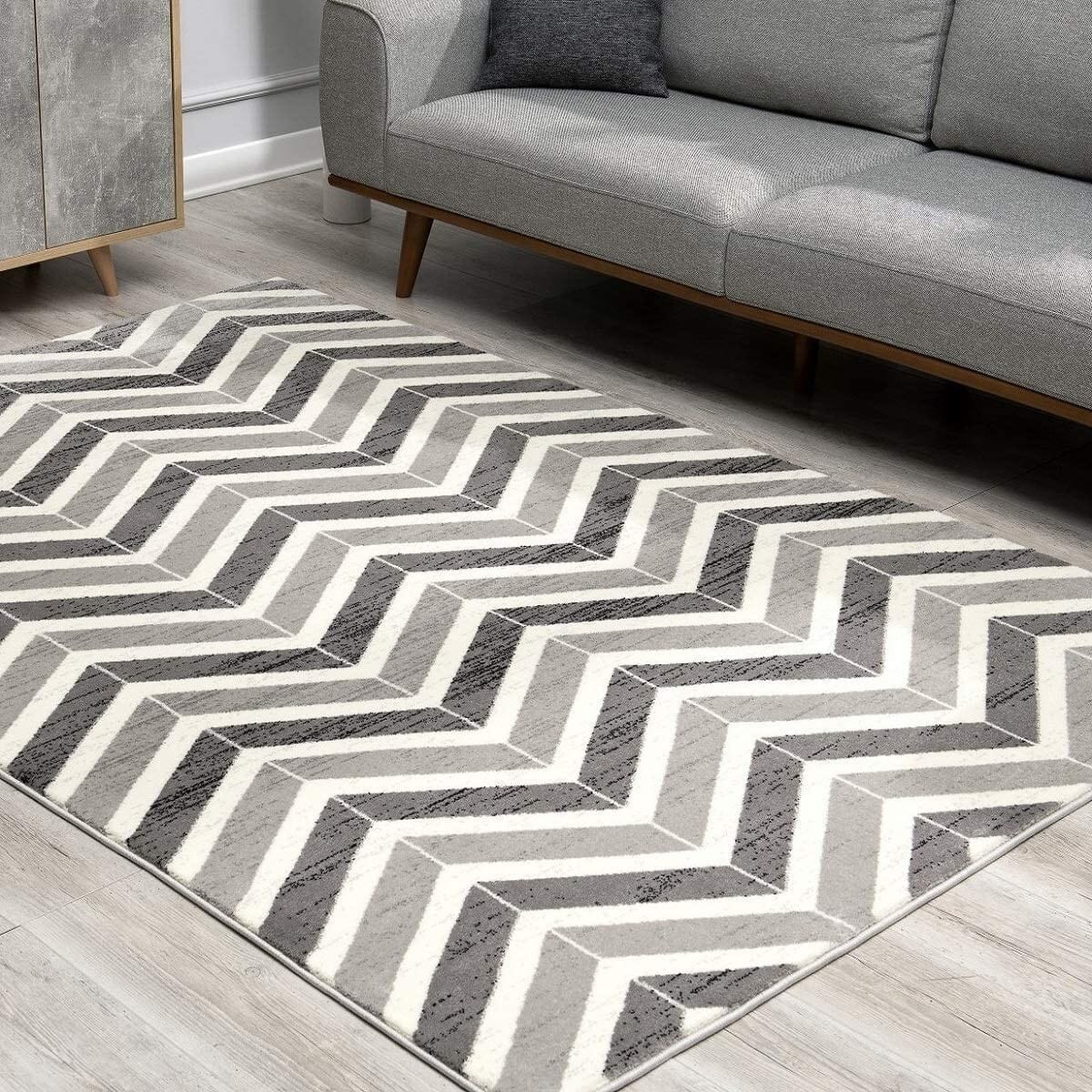 7' X 9' Gray Chevron Dhurrie Area Rug