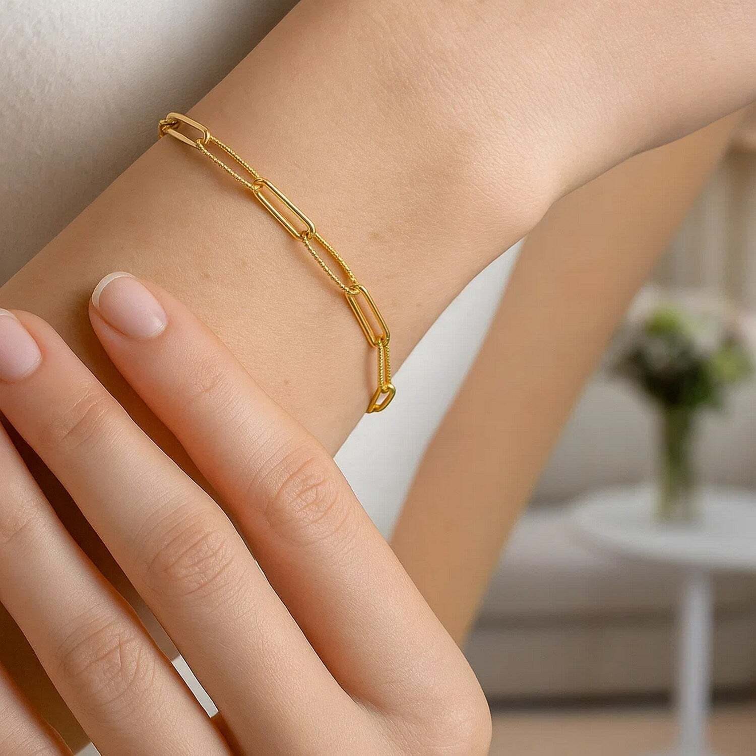 14k Yellow Gold High Polish Alternating Bead Paperclip Bracelet  (3.50 mm)