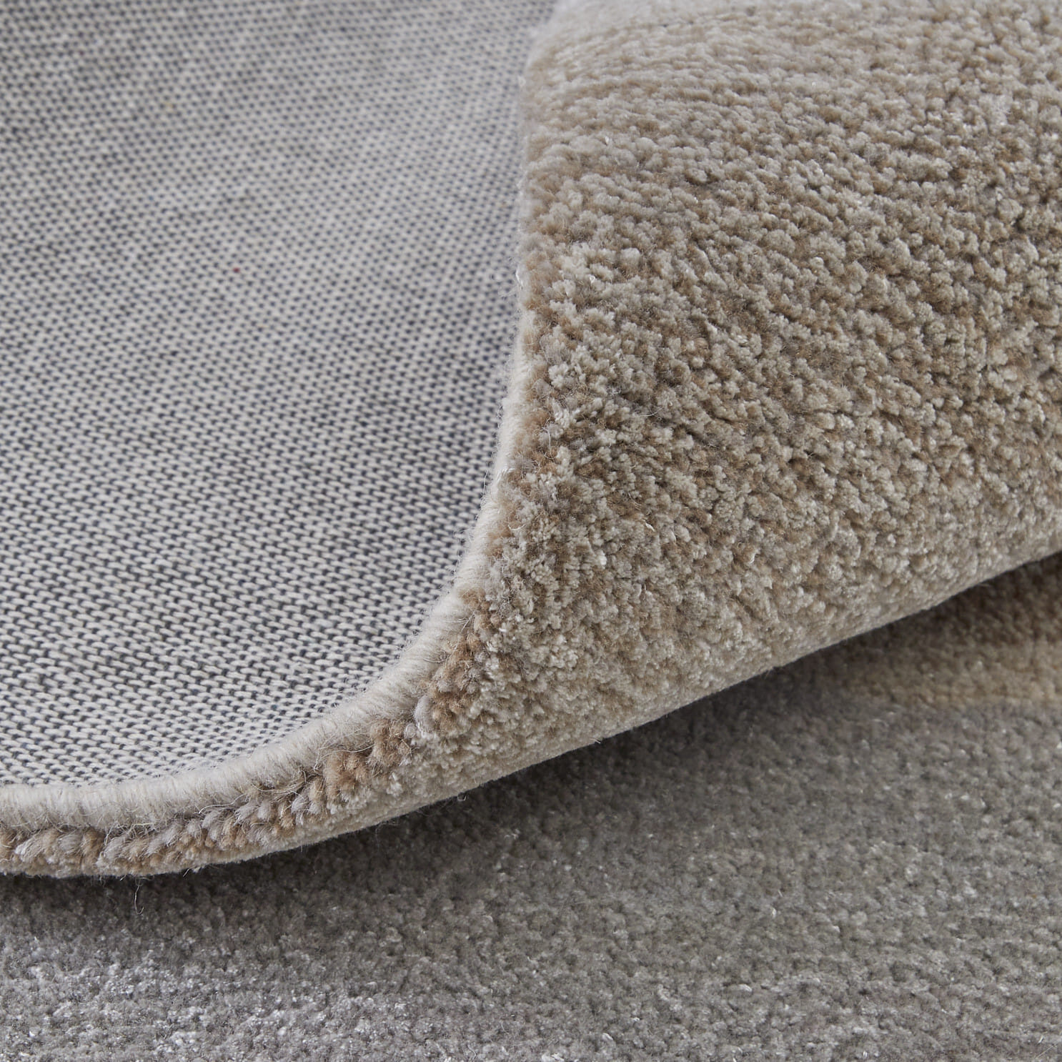2' X 3' Gray and Ivory Abstract Hand Tufted Area Rug