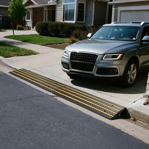 Car Driveway Rubber Curb Ramp, 33069 lbs Load Capacity, 2.6 inch Rise Curbside Bridge Ramp with Yellow Reflective Strips, Suitable for Loading Dock, Warehouse, Garage, Sidewalk (2 Pack)