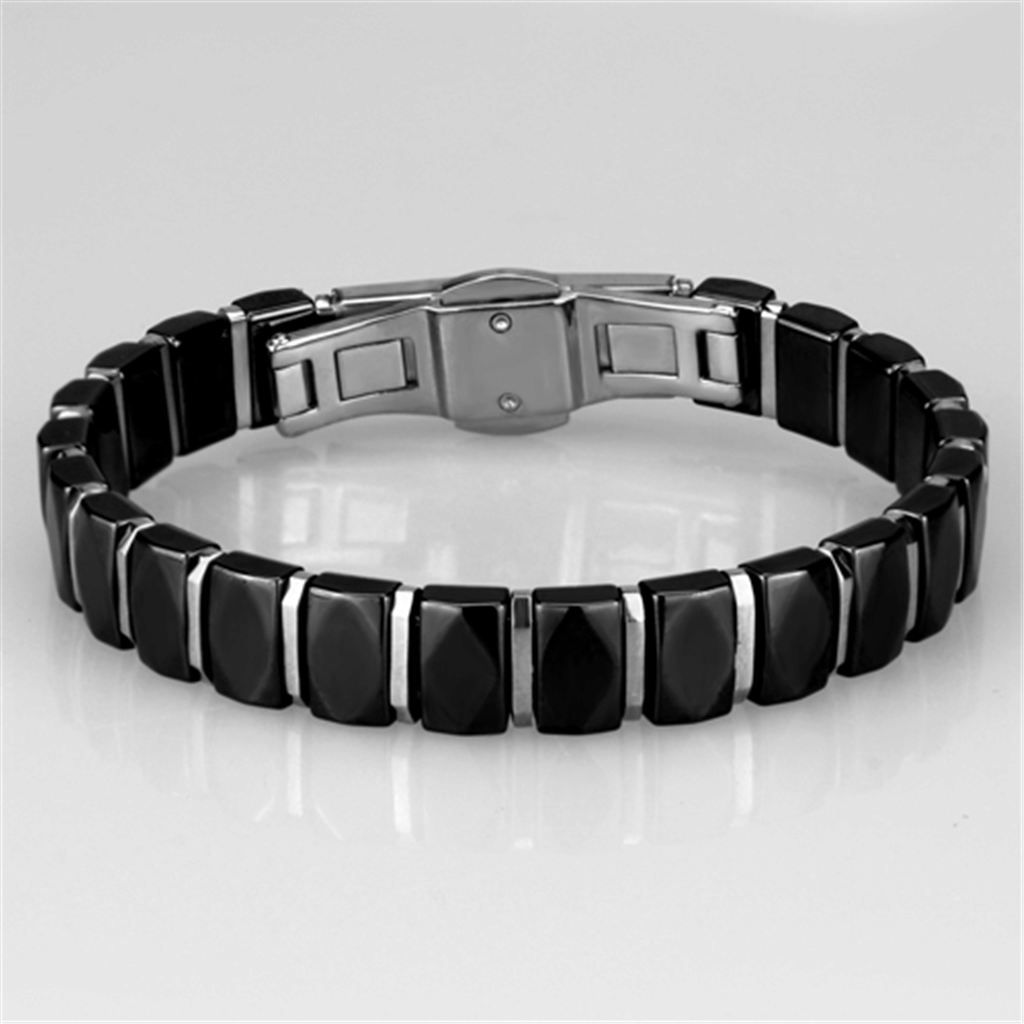 3W990 - High polished (no plating) Stainless Steel Bracelet with Ceramic in Jet