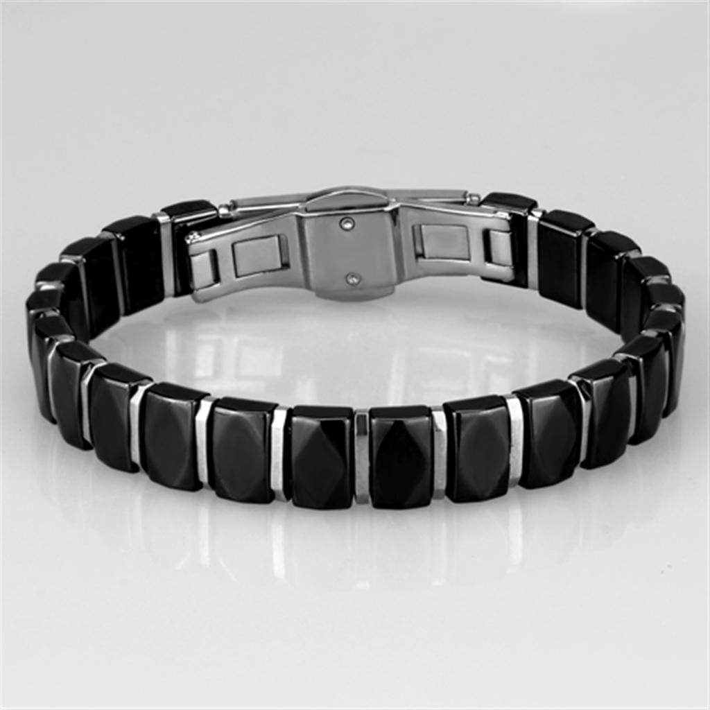 3W990 - High polished (no plating) Stainless Steel Bracelet with Ceramic in Jet