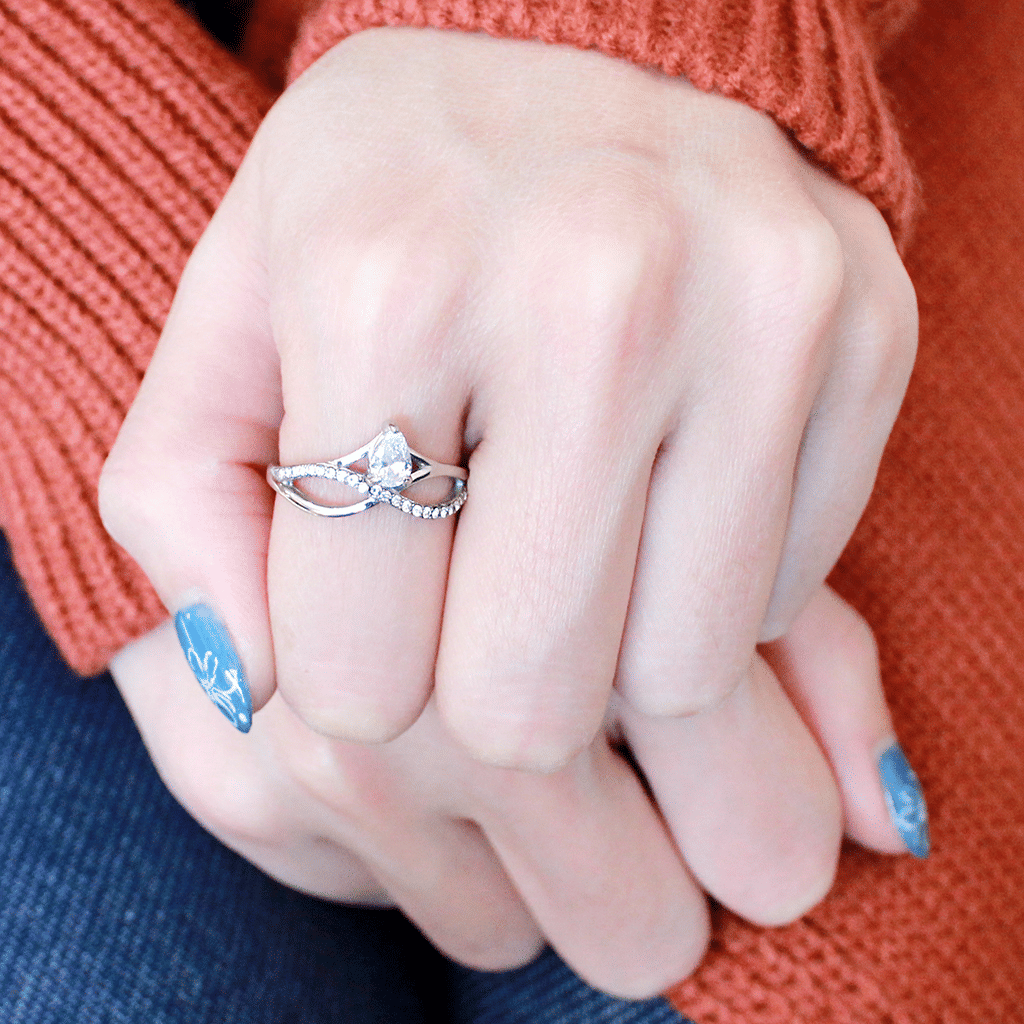 DA149 - High polished (no plating) Stainless Steel Ring with AAA Grade CZ in Clear