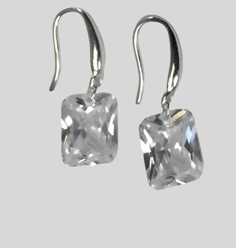 Color: EMERALD CUT - ROCK STARS Diamonds In The Sky Naked Drilled CZ Stones In Emerald, Pear, Oval And Round Cuts