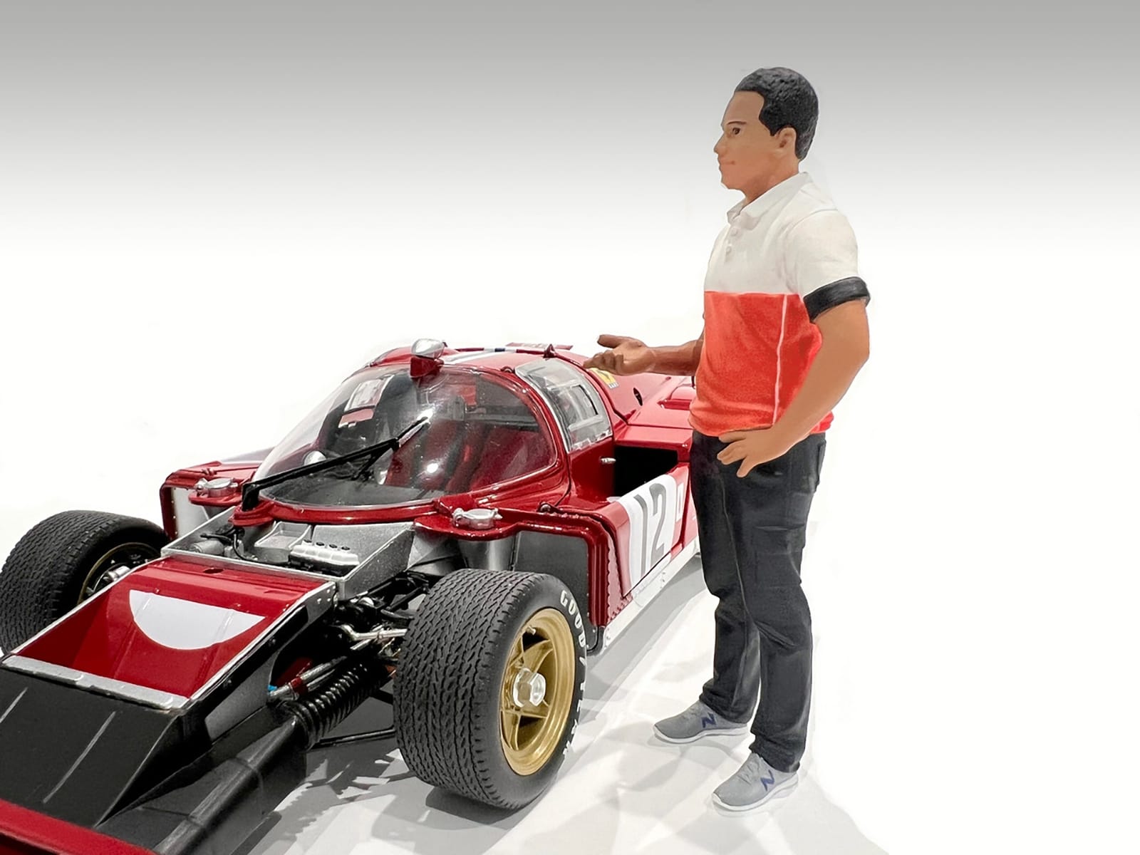 "Race Crew" Figure #4 for 1/18 scale models by American Diorama