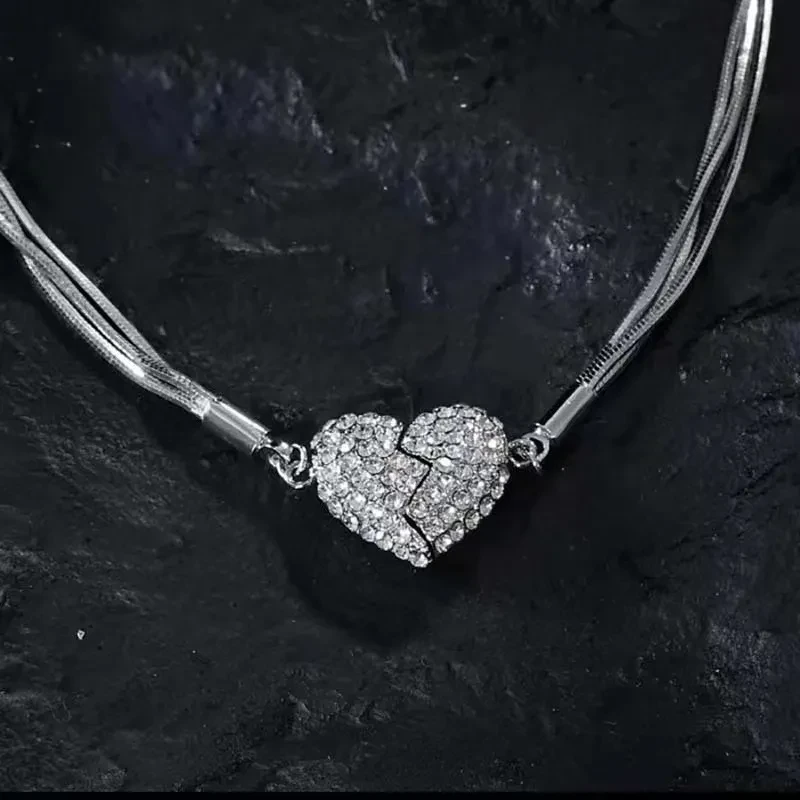 Attractive Magnet Love Pendant