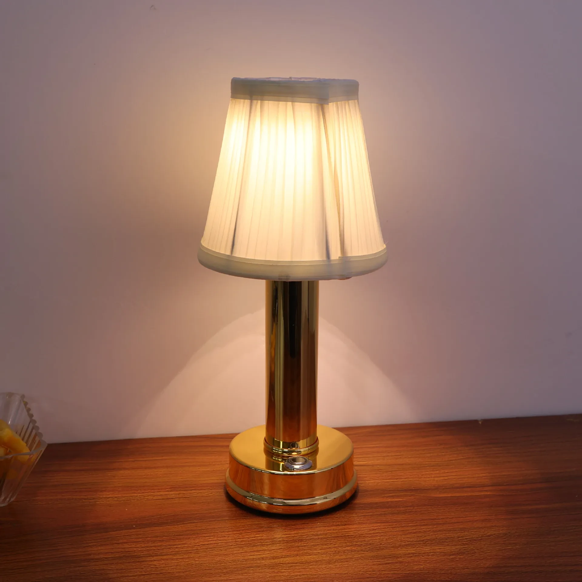 Cordless LED Table Lamp