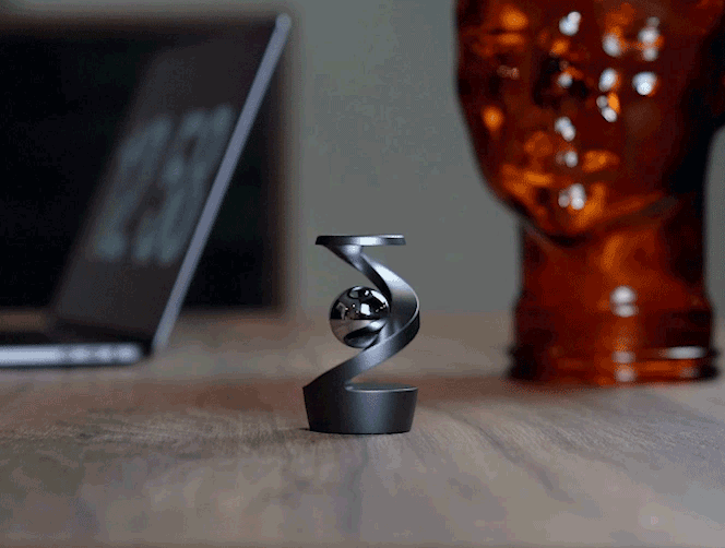 Spin Luna - Levitating Globe Optical Illusion Desk Toy