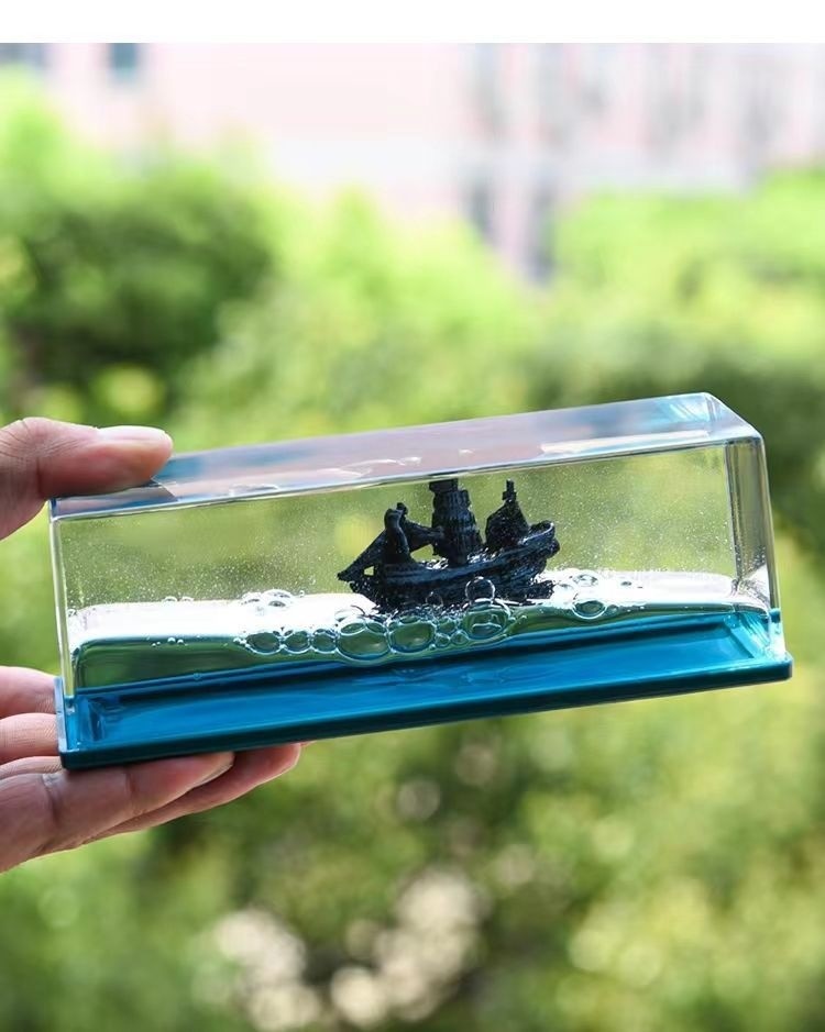 Acrylic Cruise Model