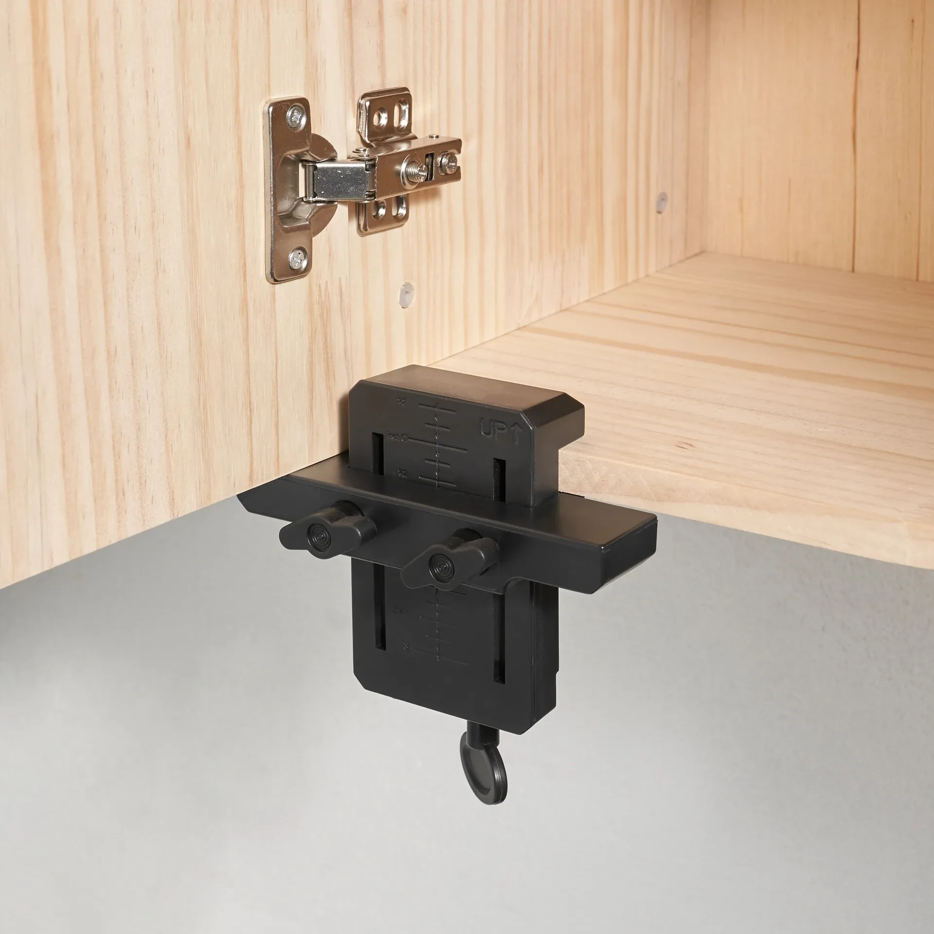 Saker Cabinet Door Installation Positioner