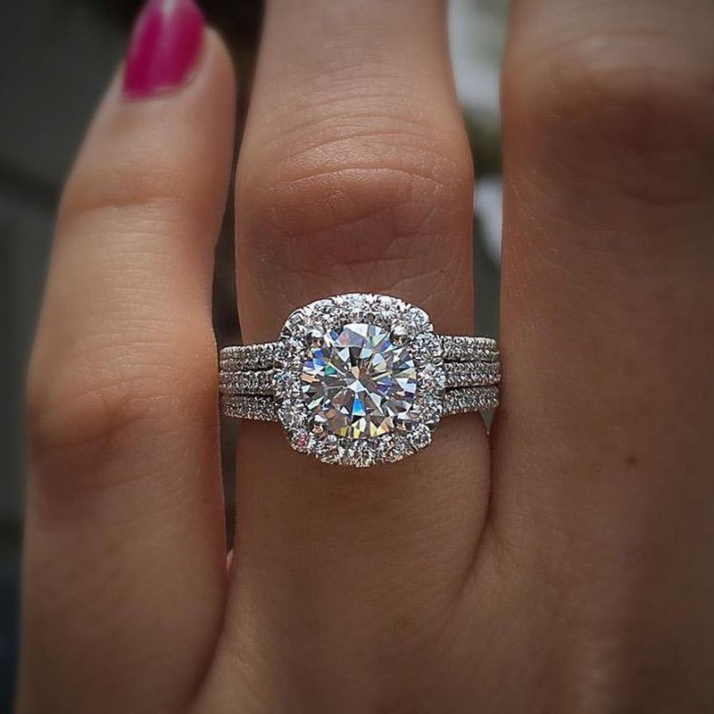 Huitan Women's Trendy Ring – Brilliant Cubic Zirconia Luxury Engagement & Wedding Jewelry