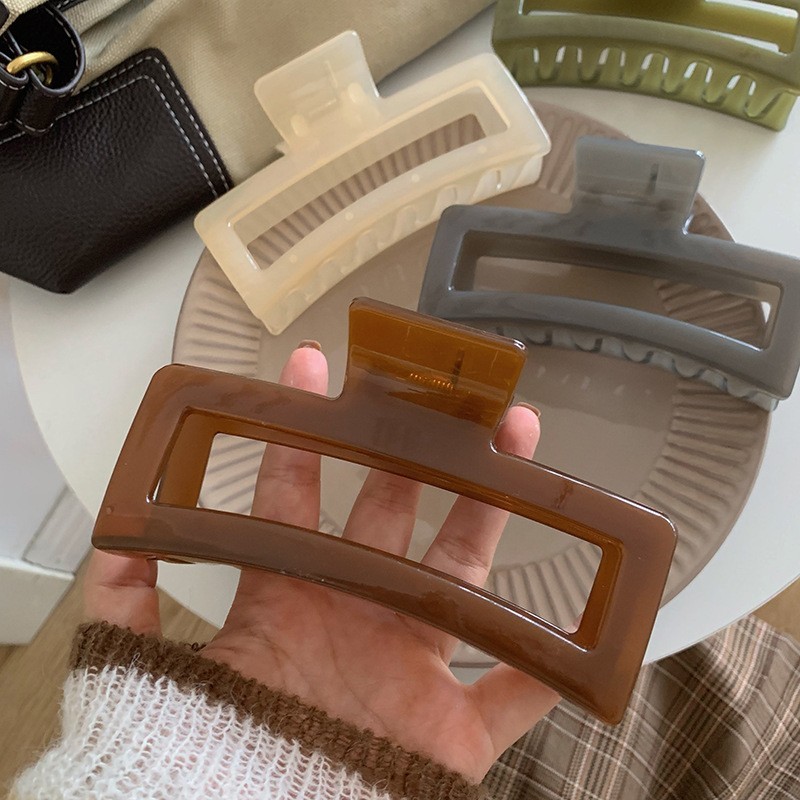 13cm Oversized Hair Clip – Simple & Versatile Hair Accessory for Girls