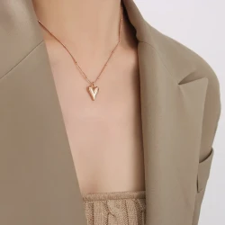Light Luxury Fashionable And Minimalist Love Necklace