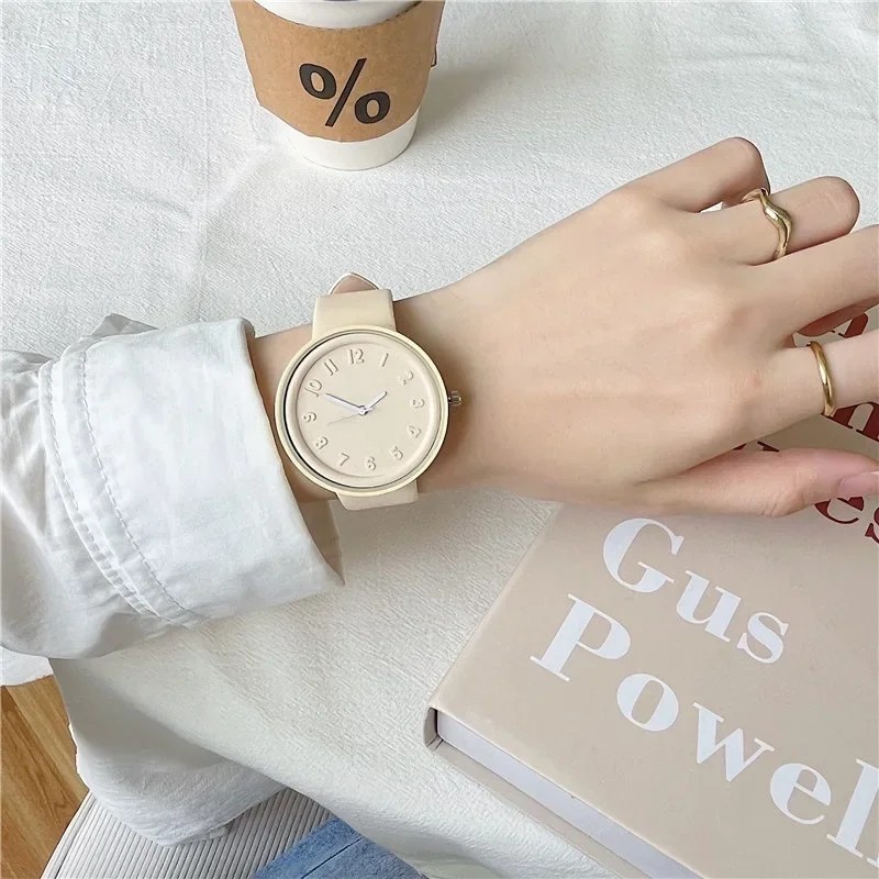 Women Quartz Watch – Macaron Color Retro Digital Wristwatch