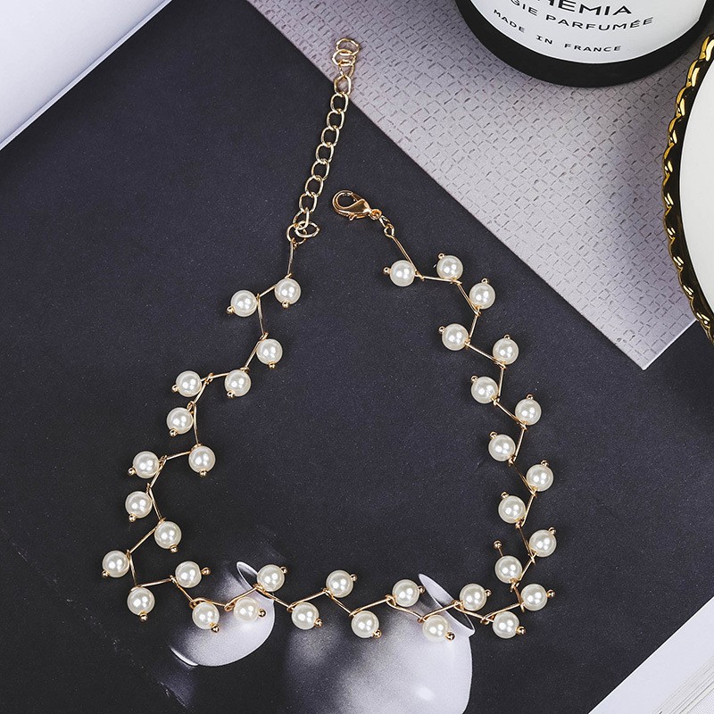 Women’s Simulated Pearls Necklace