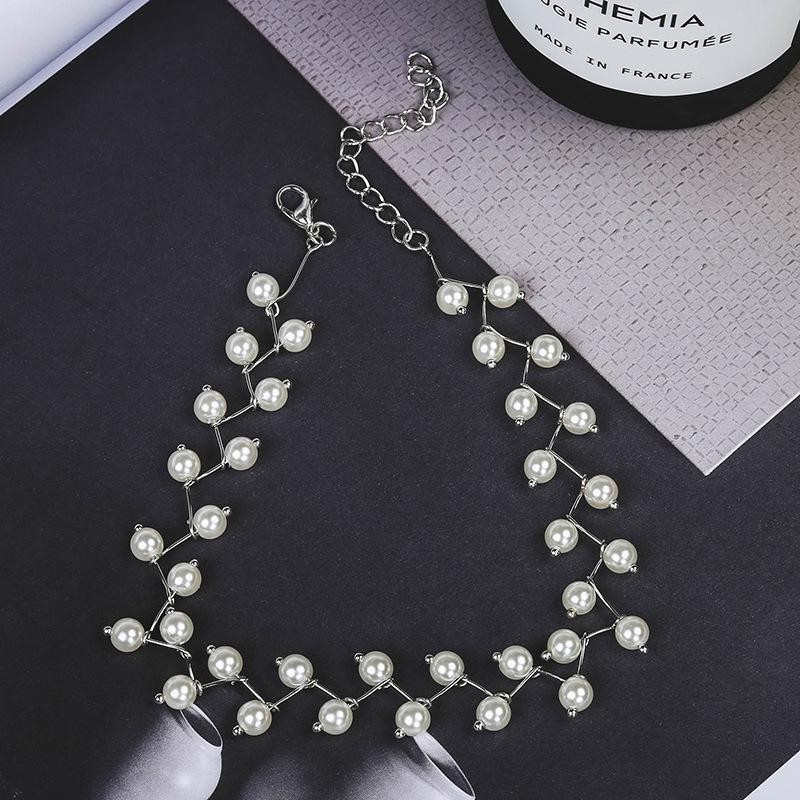Women’s Simulated Pearls Necklace