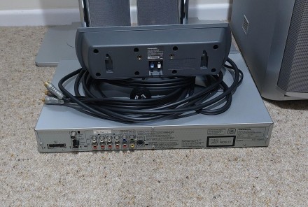 Panasonic DVD Home Theater Sound System Model SC-HT840 Panasonic DVD Home Theater Sound System Model SC-HT840