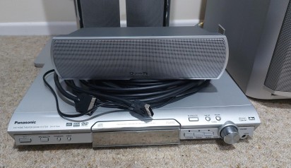 Panasonic DVD Home Theater Sound System Model SC-HT840