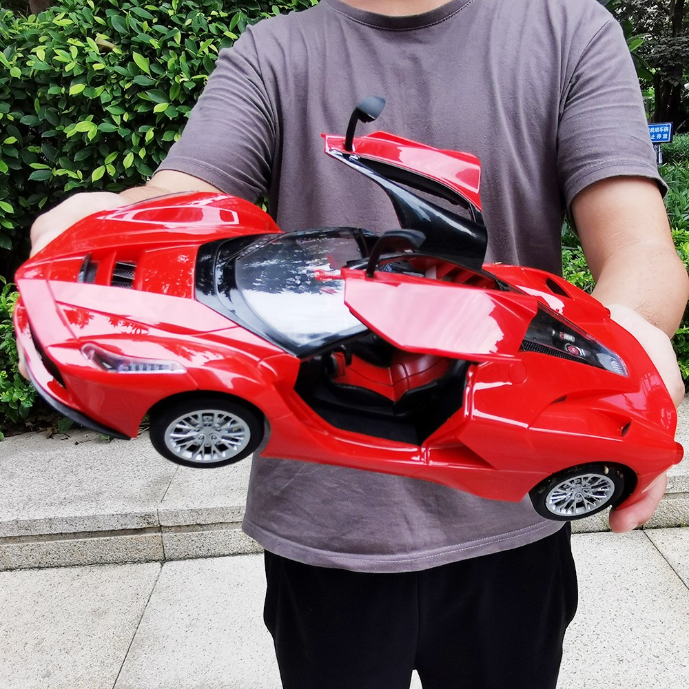 Paisible 1:14 Electric RC Car – Classic Remote Control Vehicle with Openable Doors