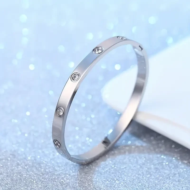 Titanium Steel Rhinestone Bangle – Niche Oval Hand Jewelry for Ladies