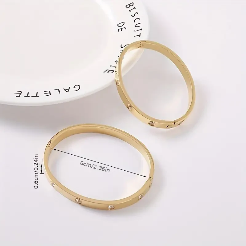 Titanium Steel Rhinestone Bangle – Niche Oval Hand Jewelry for Ladies