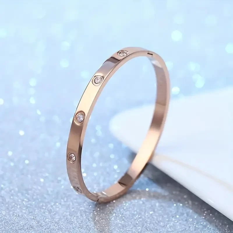 Titanium Steel Rhinestone Bangle – Niche Oval Hand Jewelry for Ladies