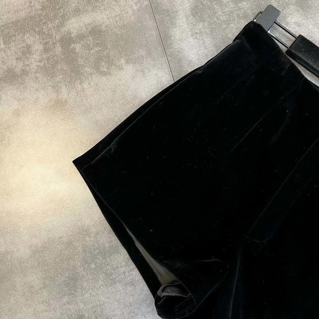 Black Velvet Shorts for Women – High-Waisted, Elegant Summer Outerwear