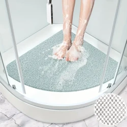 "Upgrade your bathroom safety and style with the 1pc Scalloped Bathroom Non-Slip Mat. Featuring a foam mesh bottom and loofah surface, this mat ensures comfort, grip, and efficient drainage. Perfect for New Zealand bathrooms, showers, and wet areas."