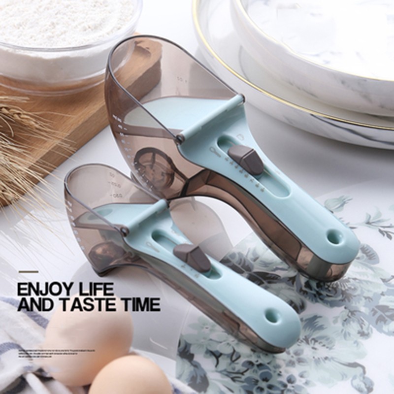 Sliding adjustment measuring spoon