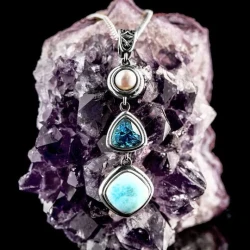 Pendant natural sea stone necklace