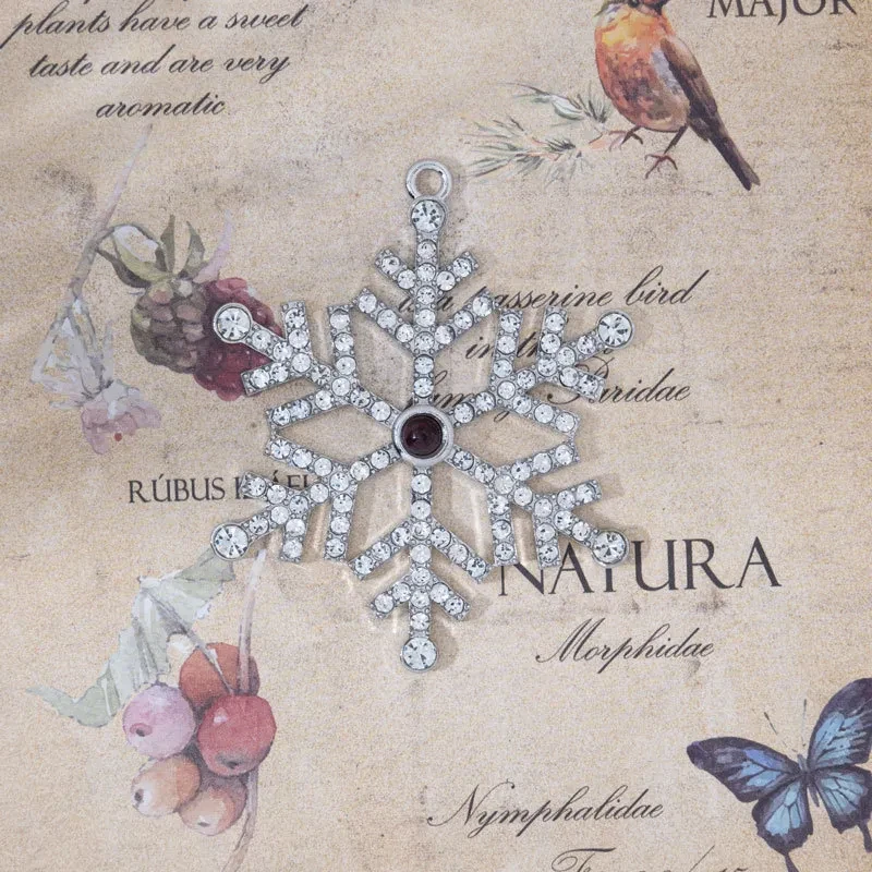 Personalized snowflake pendant