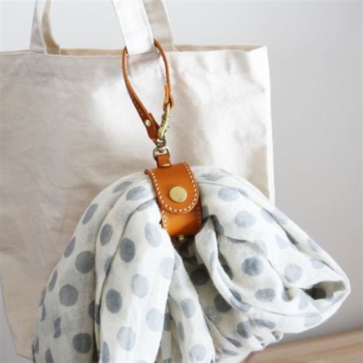 Leather Rotatable Towel Clamp Outdoor Scarf Scarf Fixing Buckle Simple Hat Clip