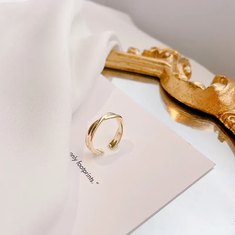 Cross Ring Female Light Luxury Niche Design Sense Metal Index Finger