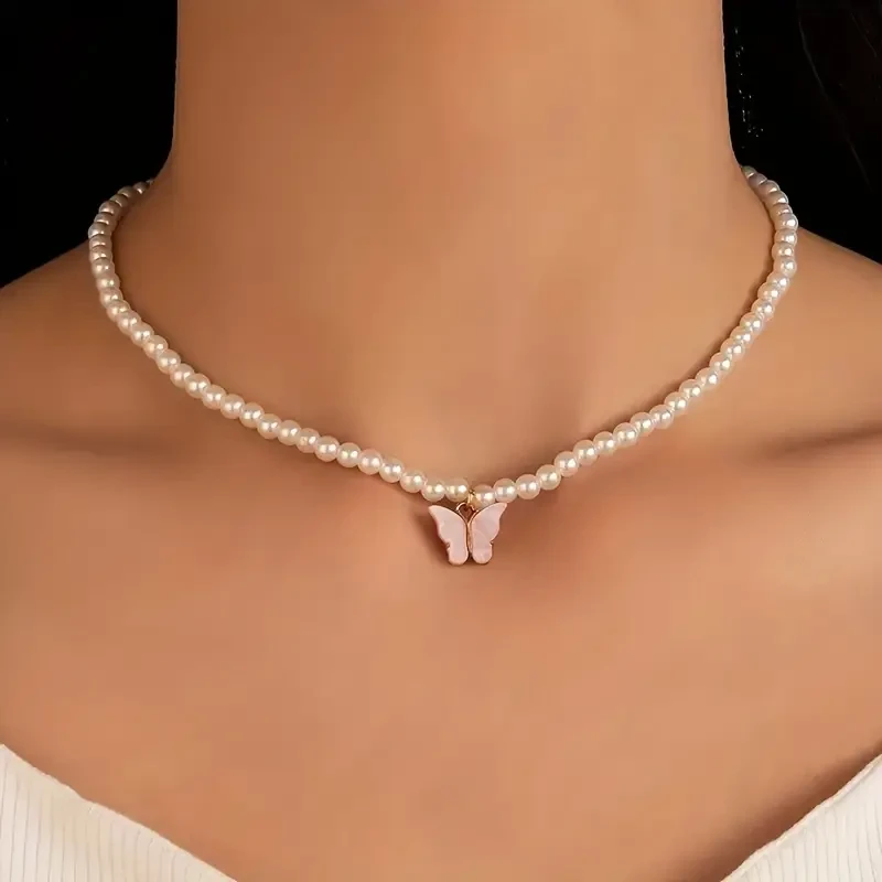 Elegant Women's Faux Pearl Necklace with Pink Butterfly Pendant – Chic Alloy Clavicle Chain, Perfect for Weddings & Everyday Elegance