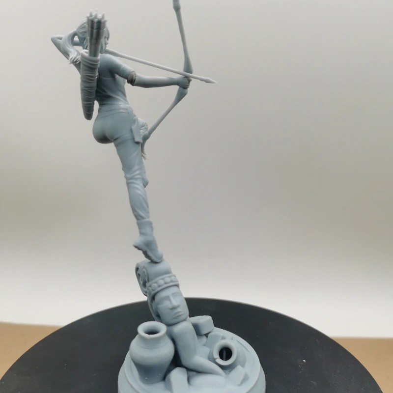 Laura’s Adventure Resin Figure 1/24 Scale 115mm Model Kit