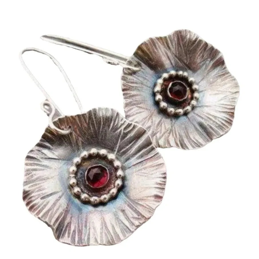 Simple Personality Flower Ancient Silver Inlaid Ruby Earrings