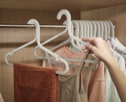 Orderly 5-Piece Anti-Tangle Hanger Set  - Joseph Joseph