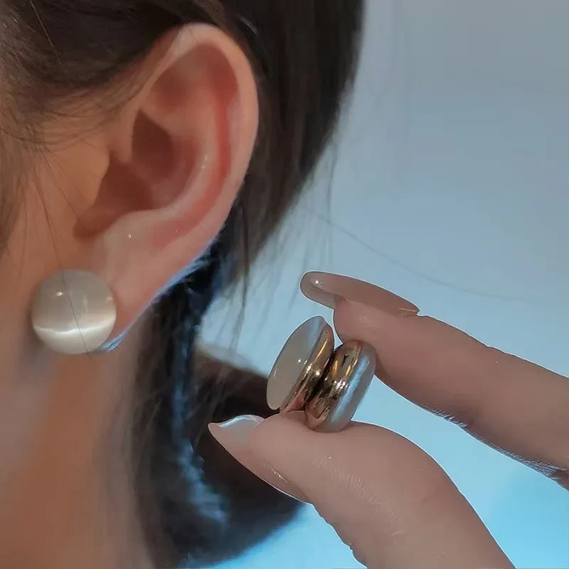 Magnetic Round Ring Earrings Simple Fashion Design