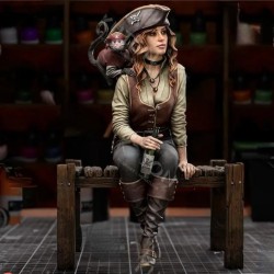 1/24 Scale Female Pirate Captain Lyra Resin Figure – Assembled Model Kit